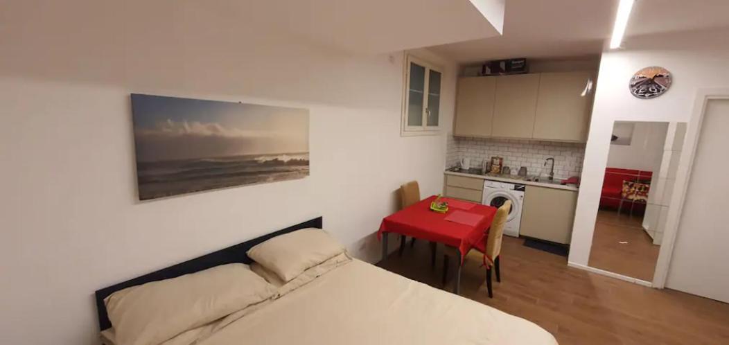 Free Breakfast - Apartment In The Heart Of Roma Exterior foto